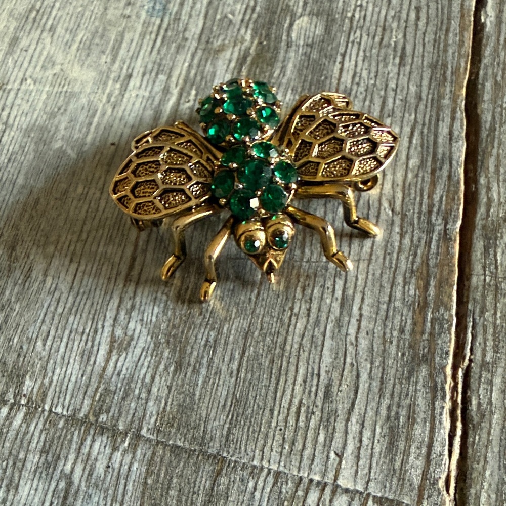 SNK Gold  and Green Bee vintage costume Brooch